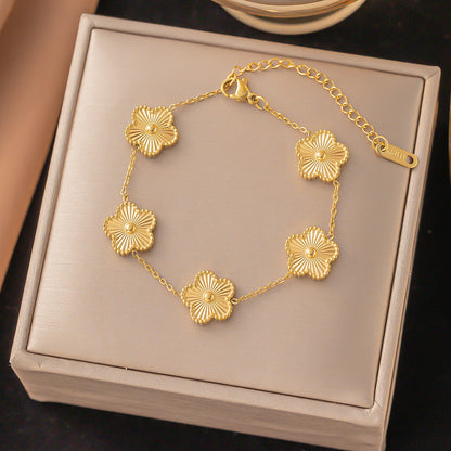 3ps a set of golden stainless steel five flowers creative design necklace bracelet fashion simple neutral wind men and women niche daily gift-giving party wear excellent choice.