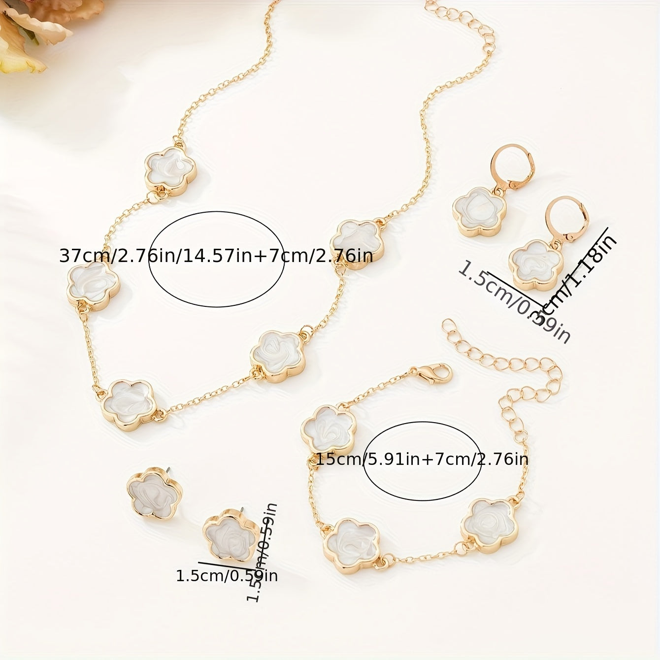 Six-piece lucky clover necklace bracelet earrings earrings set European and American fashion white clover female jewelry set, suitable for daily wild party wedding season to wear gifts.